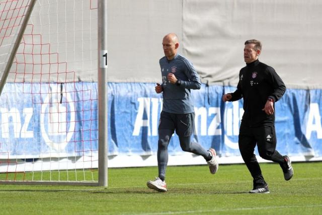 首轮比赛当 首轮比赛当